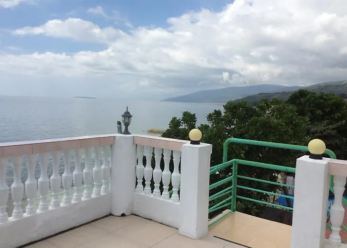Bed & Breakfast Cronin Oslob