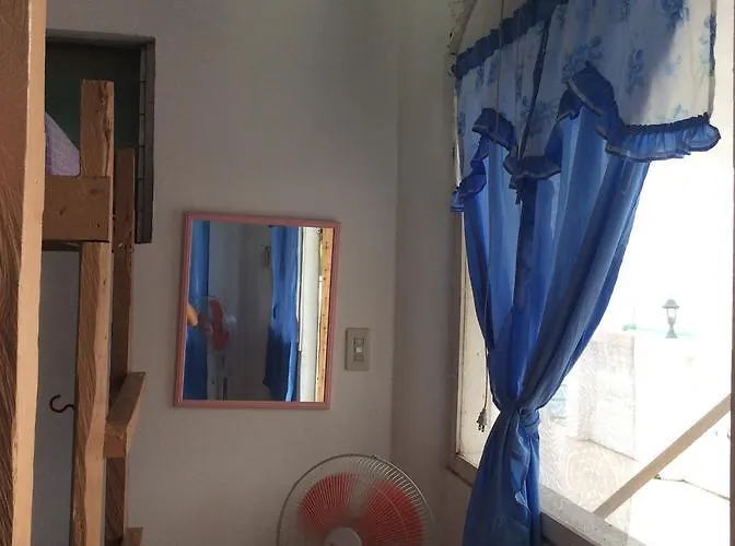 Bed & Breakfast Cronin Oslob