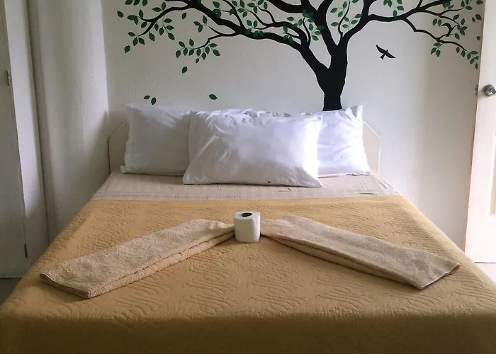 Cronin Bed & Breakfast 2*
