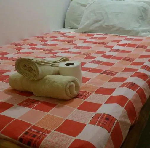 Bed & Breakfast Cronin 2*