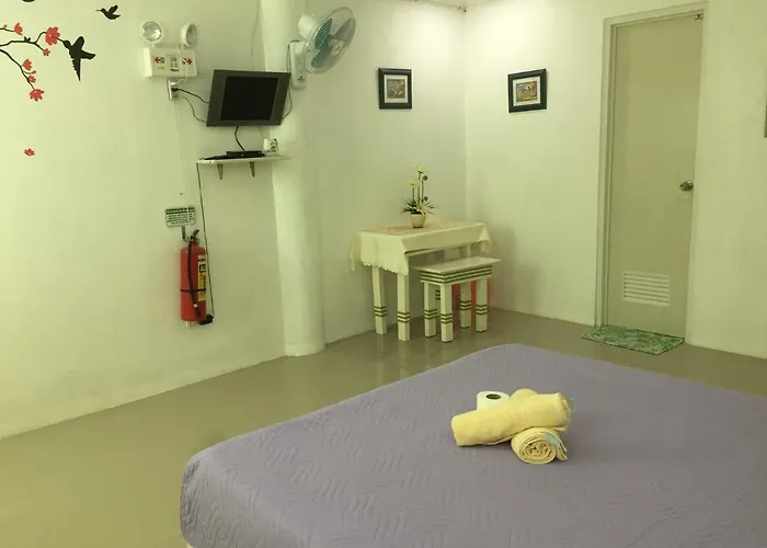 Cronin Bed & Breakfast Oslob